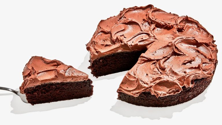 Le gâteau d'anniversaire au chocolat le plus facile