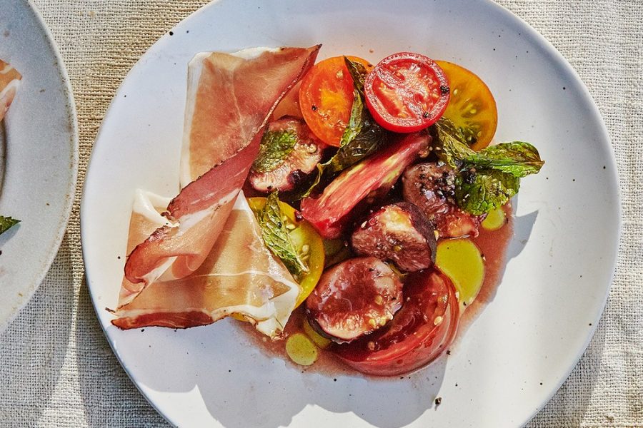 <pre>Salade De Tomates Aux Figues Et Prosciutto
