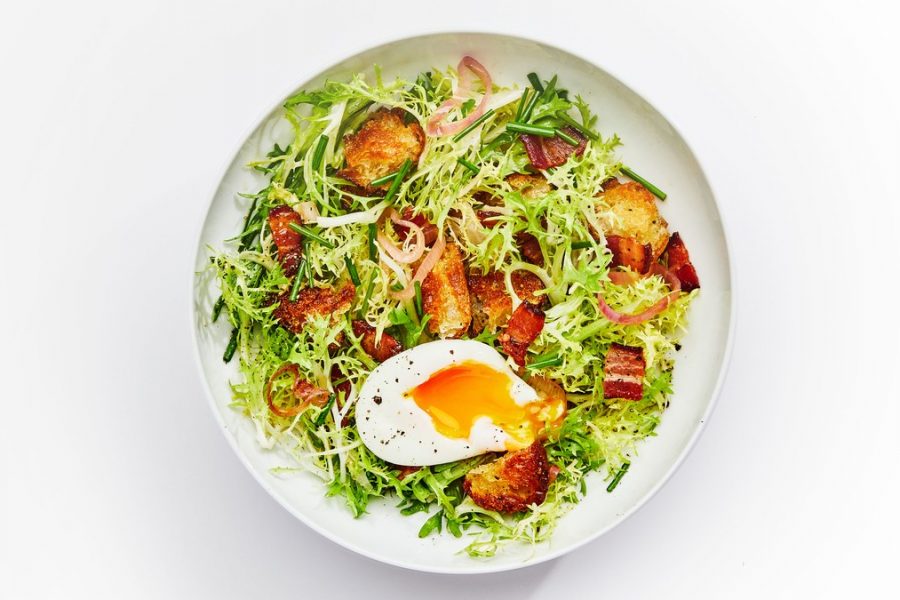 <pre>Salade Frisée Avec Vinaigrette Au Bacon
