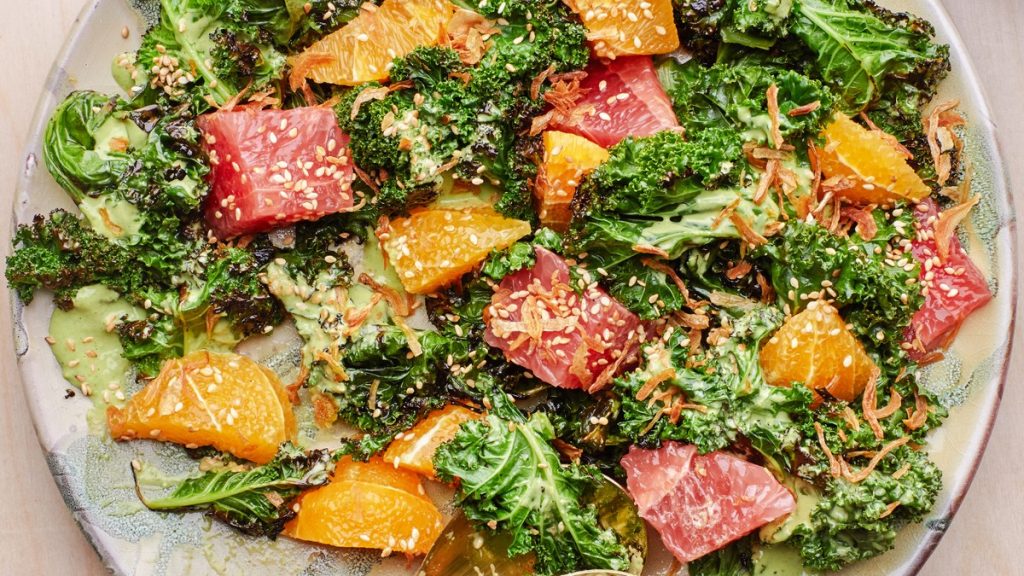 Chou frisé aux agrumes et tahini vert | Recette Cuisine