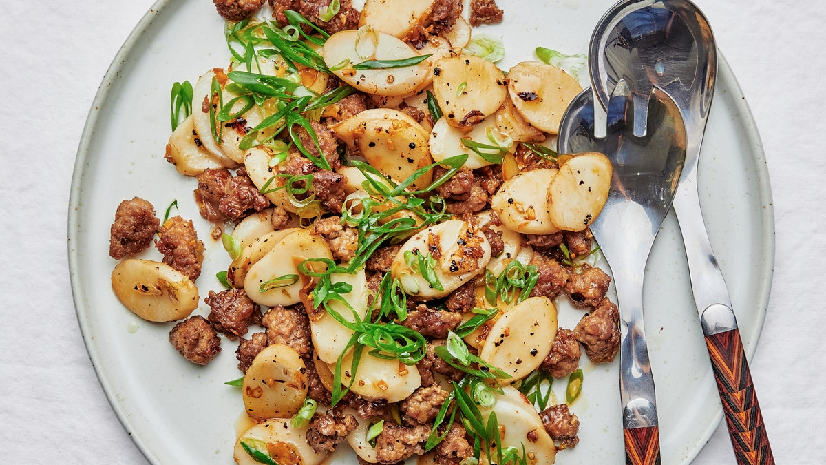 Porc sel et poivre avec galettes de riz croustillantes