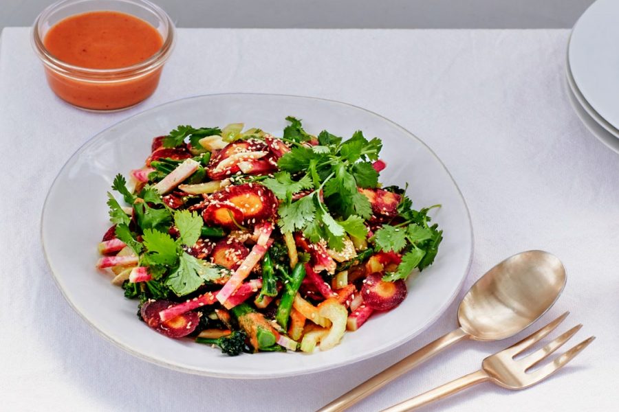 Salade Hachée Suprême Avec Vinaigrette De Kimchi
