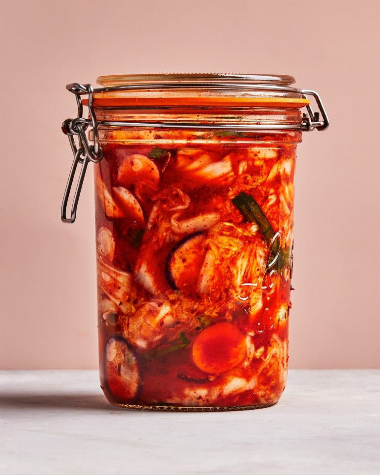 Kimchi de nettoyage du réfrigérateur
