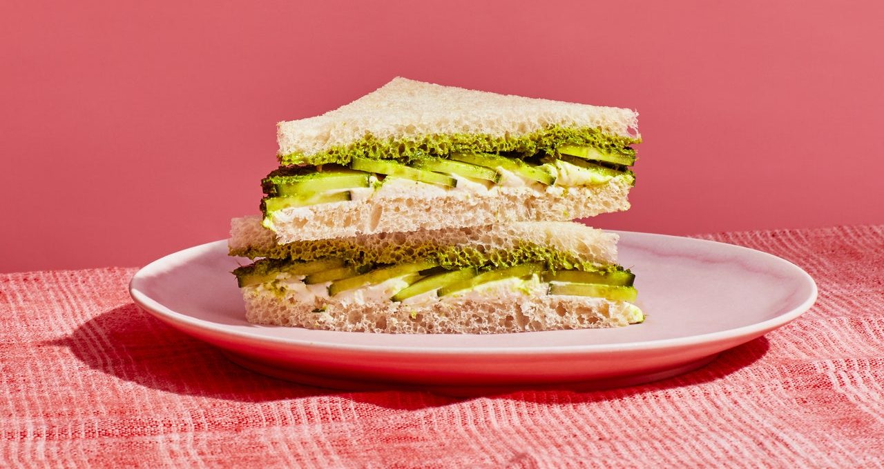Sandwich au chutney de concombre et coriandre

