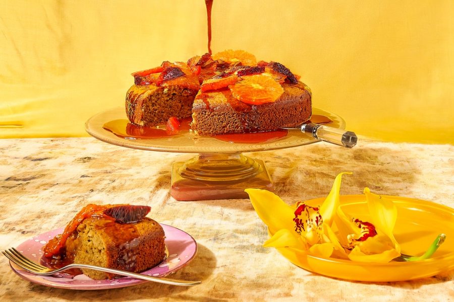 Gâteau à l'huile d'olive à l'orange sanguine et au romarin

