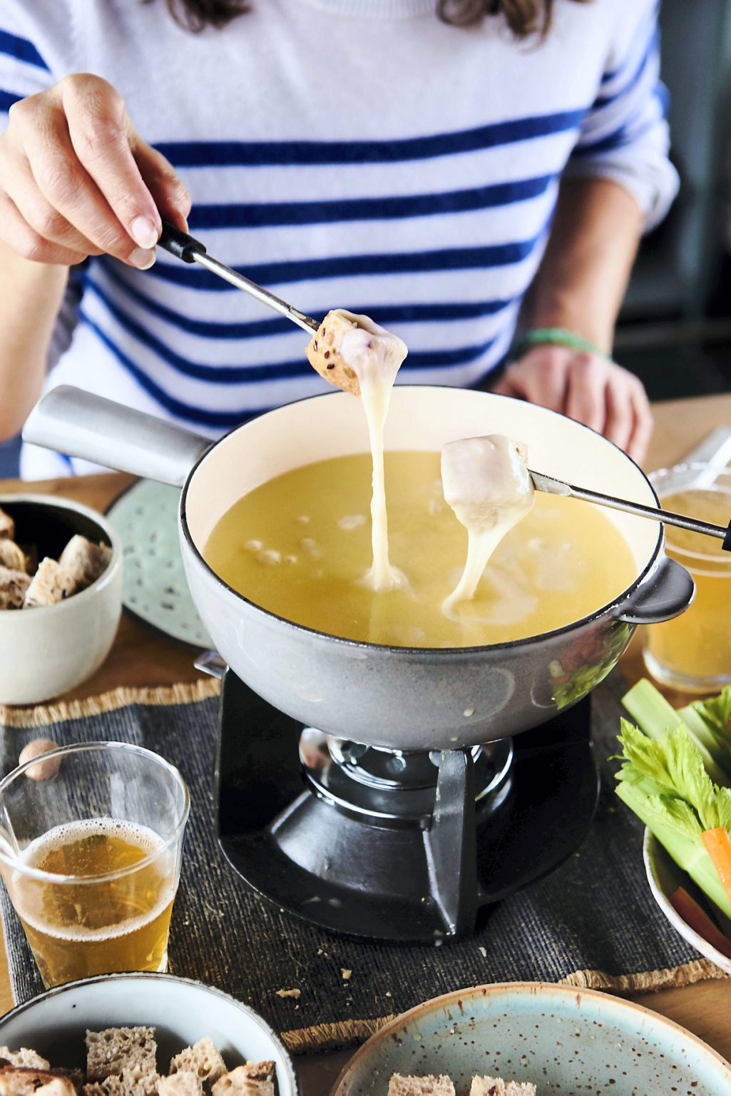 Fondue de fromages à la bière blonde Recette Cuisine