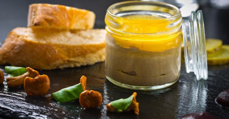 Préparer les foies gras de canard
