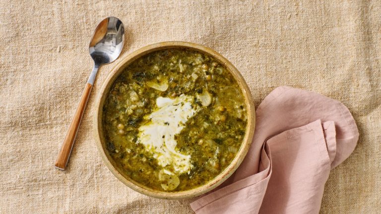Soupe De Lentilles Aux Légumes Verts Et Riz