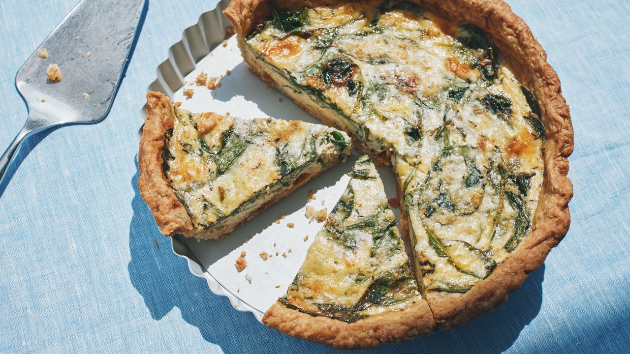 Quiche aux oignons caramélisés et aux épinards