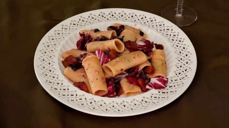 Rigatoni à la confiture de radicchio