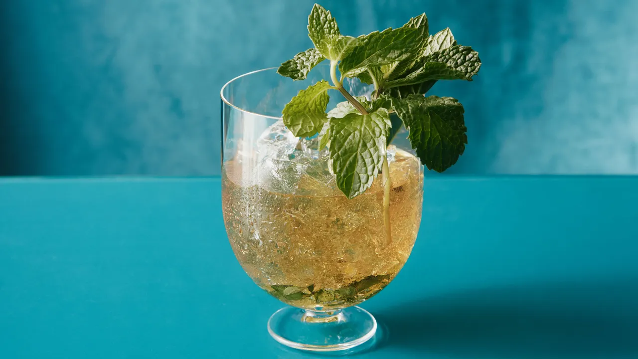Mint Julep (Cocktail Bourbon À La Menthe)