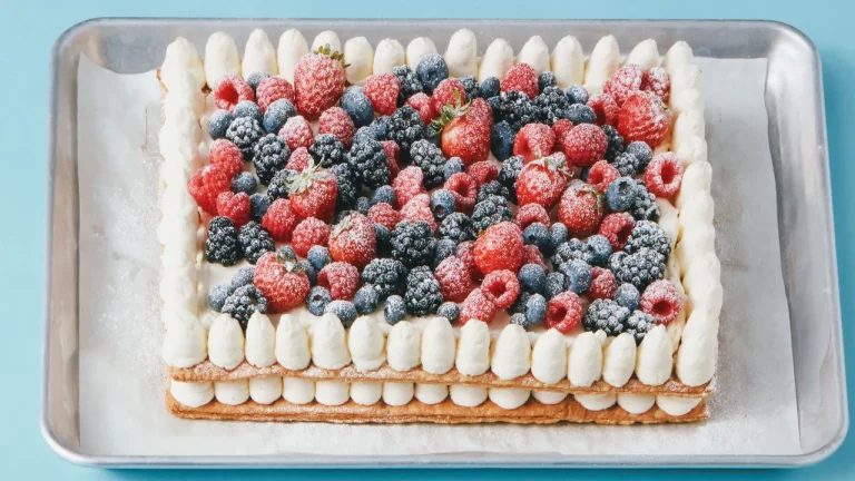 Mille-Feuille aux Baies et à la Crème